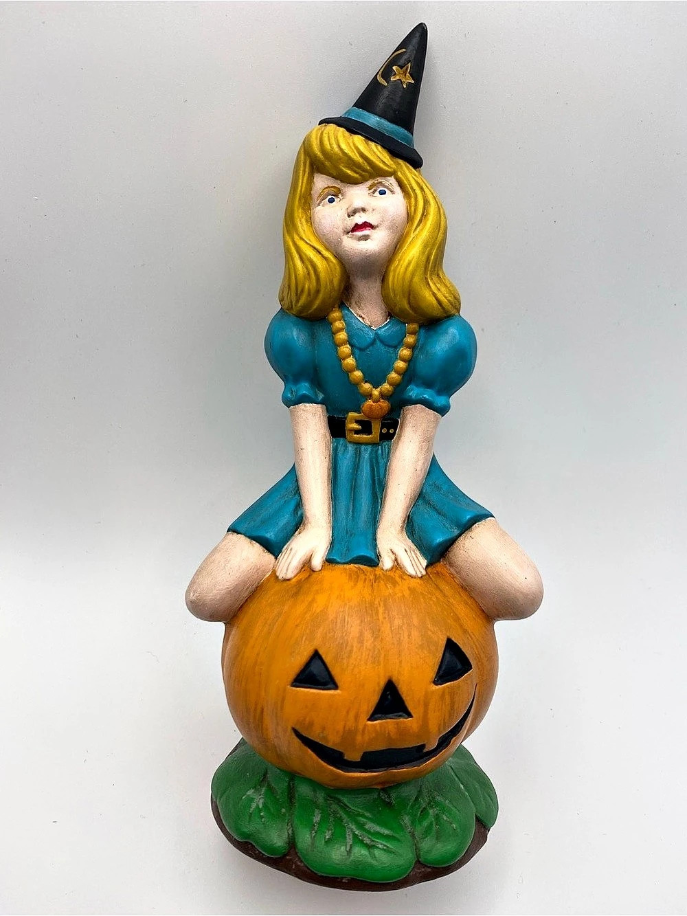 Witch Girl Sitting on à Pumpkin Halloween Vintage 1970